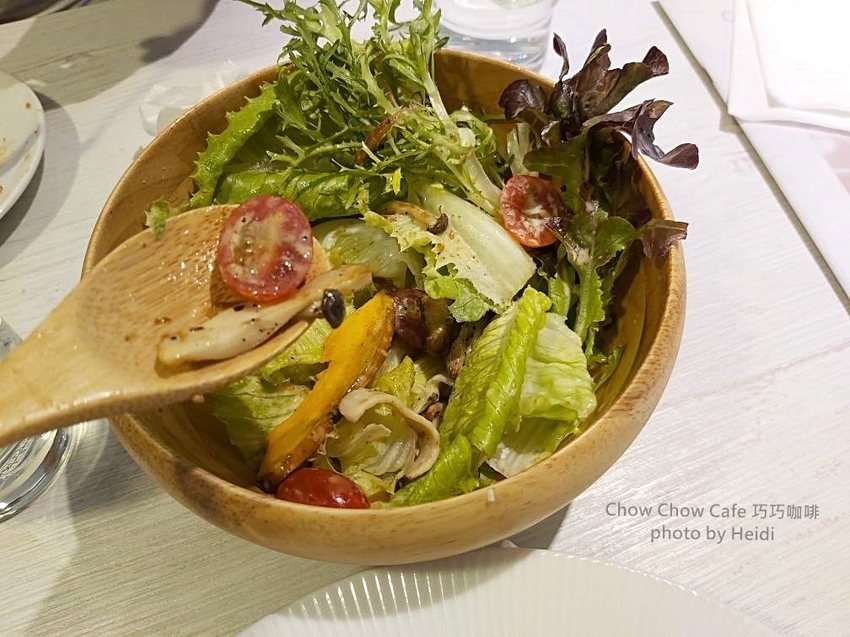 台中南屯下午茶 Chow Chow Cafe 巧巧咖啡 菇菇溫莎拉.jpg