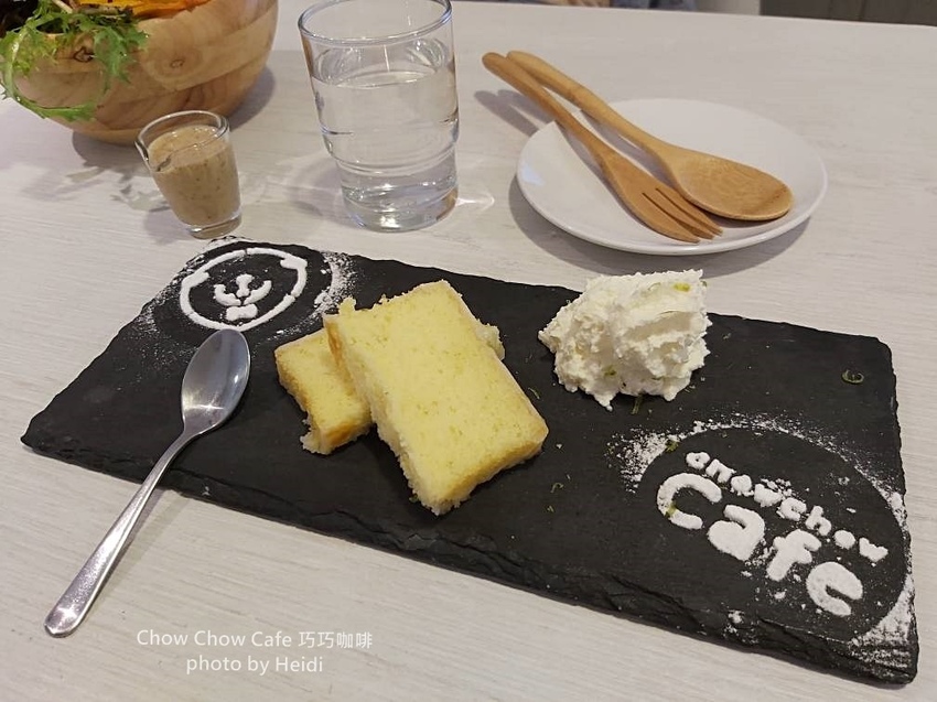 台中南屯下午茶 Chow Chow Cafe 巧巧咖啡 雪天使檸檬糖霜蛋糕.jpg.jpg