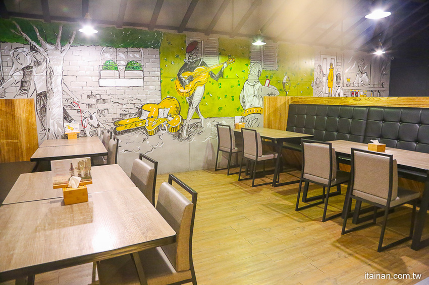 台南美食｜餐點好吃甜點也厲害!!複合式餐廳居然藏著很厲害的限量千層!!台南東區森林系清新餐廳「森鑶複合式餐廳」 - 台南好Food遊