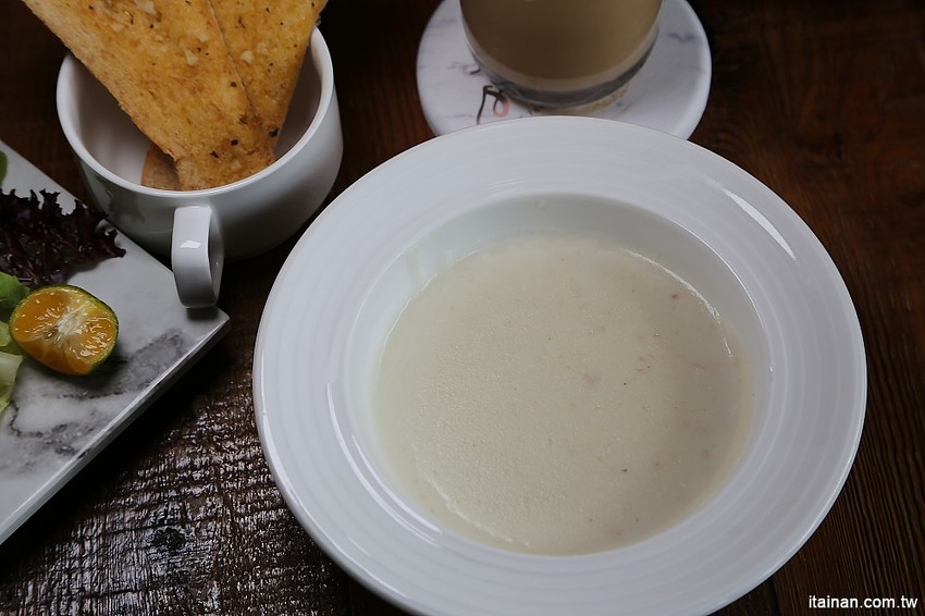 台南火鍋簡餐｜森鑶複合式餐廳~新開幕!視覺與美味兼具的森林系餐廳，享受都市中的森林氣息! - 台南好Food遊