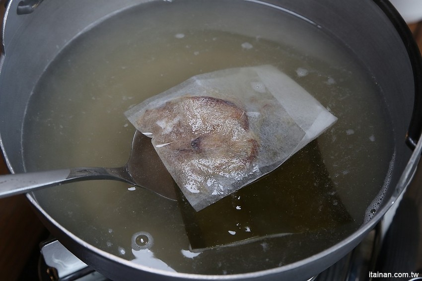 台南火鍋簡餐｜森鑶複合式餐廳~新開幕!視覺與美味兼具的森林系餐廳，享受都市中的森林氣息! - 台南好Food遊