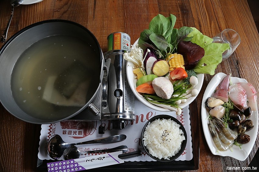 台南火鍋簡餐｜森鑶複合式餐廳~新開幕!視覺與美味兼具的森林系餐廳，享受都市中的森林氣息! - 台南好Food遊