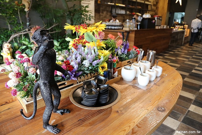 台南火鍋簡餐｜森鑶複合式餐廳~新開幕!視覺與美味兼具的森林系餐廳，享受都市中的森林氣息! - 台南好Food遊