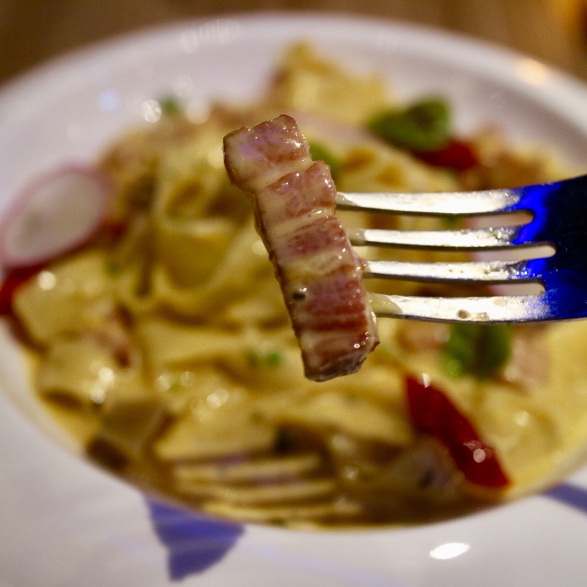 鹹蛋黃奶油培根鳥巢麵 鹹蛋黃奶油培根鳥巢麵