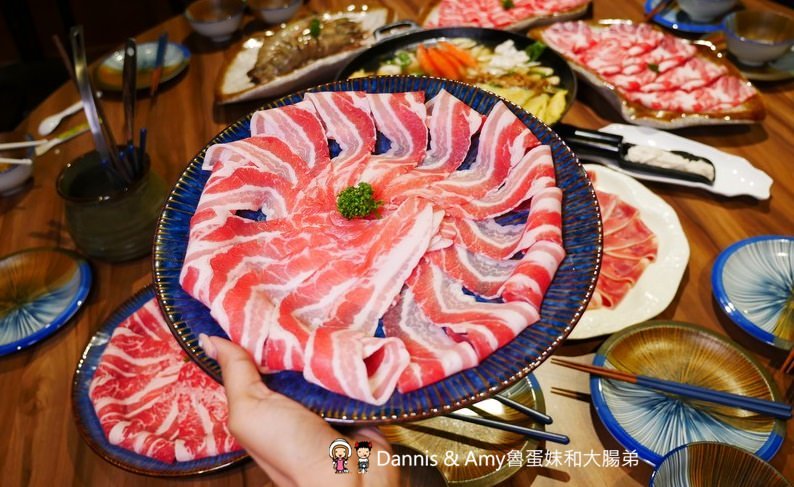 《新竹竹北美食》 韋爐復刻食鍋。以盤計價想吃什麼自己拿。食材新鮮現點現切肉品大推薦。復古空間一起圍爐吃美味石頭火鍋 ︱影片