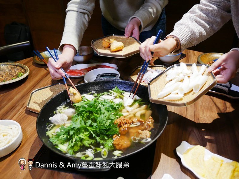 《新竹竹北美食》 韋爐復刻食鍋。以盤計價想吃什麼自己拿。食材新鮮現點現切肉品大推薦。復古空間一起圍爐吃美味石頭火鍋 ︱影片