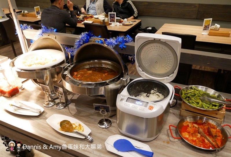 《新竹牛排推薦》牛室炙燒牛排。沙拉x披薩x咖哩飯x炸物小菜 x飲料甜點冰淇淋自助吧吃到飽 ｜情人節聖誕節約會朋友聚餐好去處（影片）