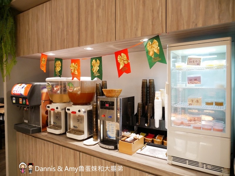 《新竹牛排推薦》牛室炙燒牛排。沙拉x披薩x咖哩飯x炸物小菜 x飲料甜點冰淇淋自助吧吃到飽 ｜情人節聖誕節約會朋友聚餐好去處（影片）