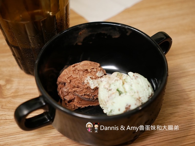 《新竹牛排推薦》牛室炙燒牛排。沙拉x披薩x咖哩飯x炸物小菜 x飲料甜點冰淇淋自助吧吃到飽 ｜情人節聖誕節約會朋友聚餐好去處（影片）