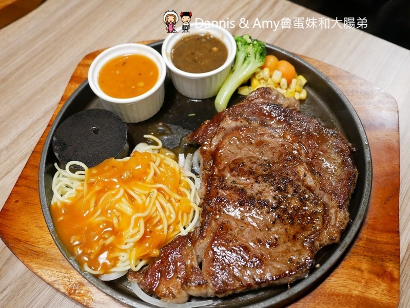 《新竹牛排推薦》牛室炙燒牛排。沙拉x披薩x咖哩飯x炸物小菜 x飲料甜點冰淇淋自助吧吃到飽 ｜情人節聖誕節約會朋友聚餐好去處（影片）