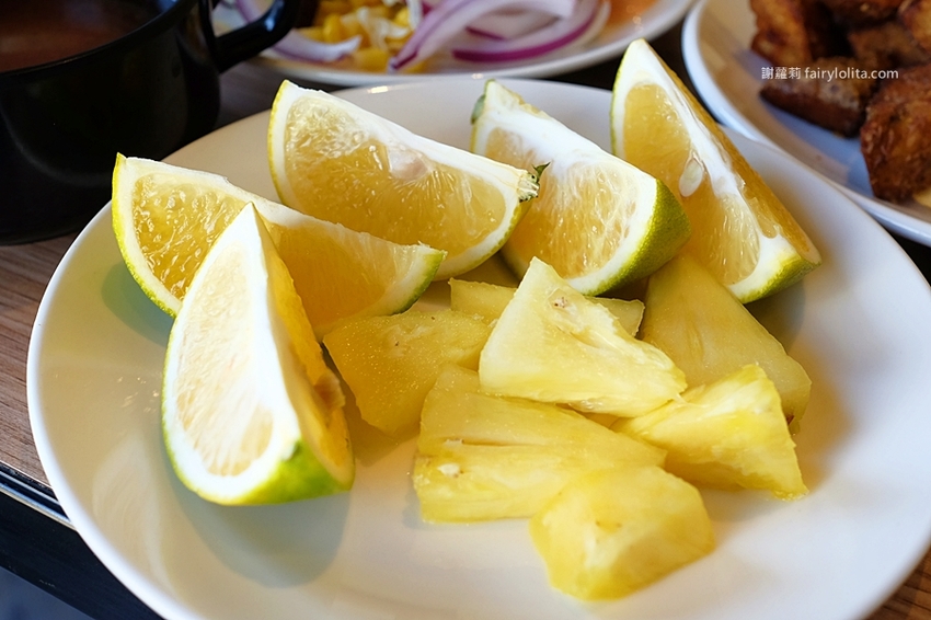 牛室炙燒牛排。地表史上最狂吃到飽,只要299元,牛排+披蕯、buffert 通通無限呷免驚! @蹦啾♥謝蘿莉 La vie heureuse