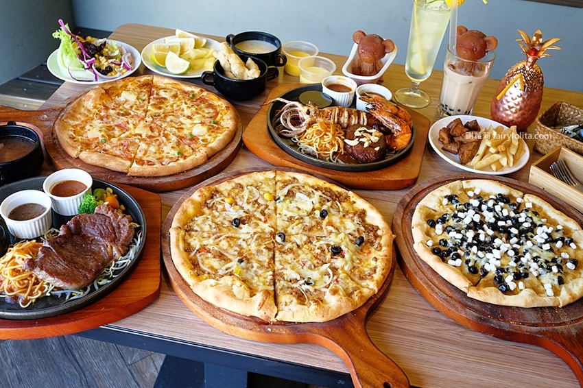 牛室炙燒牛排。地表史上最狂吃到飽,只要299元,牛排+披蕯、buffert 通通無限呷免驚! @蹦啾♥謝蘿莉 La vie heureuse