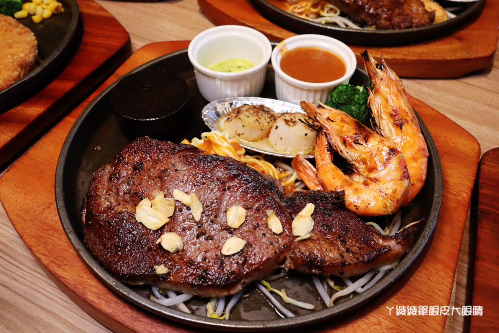 新竹火車站美食|超萌的熊熊奶茶跟珍珠披薩在牛室炙燒牛排!平日299元享自助吧吃到飽