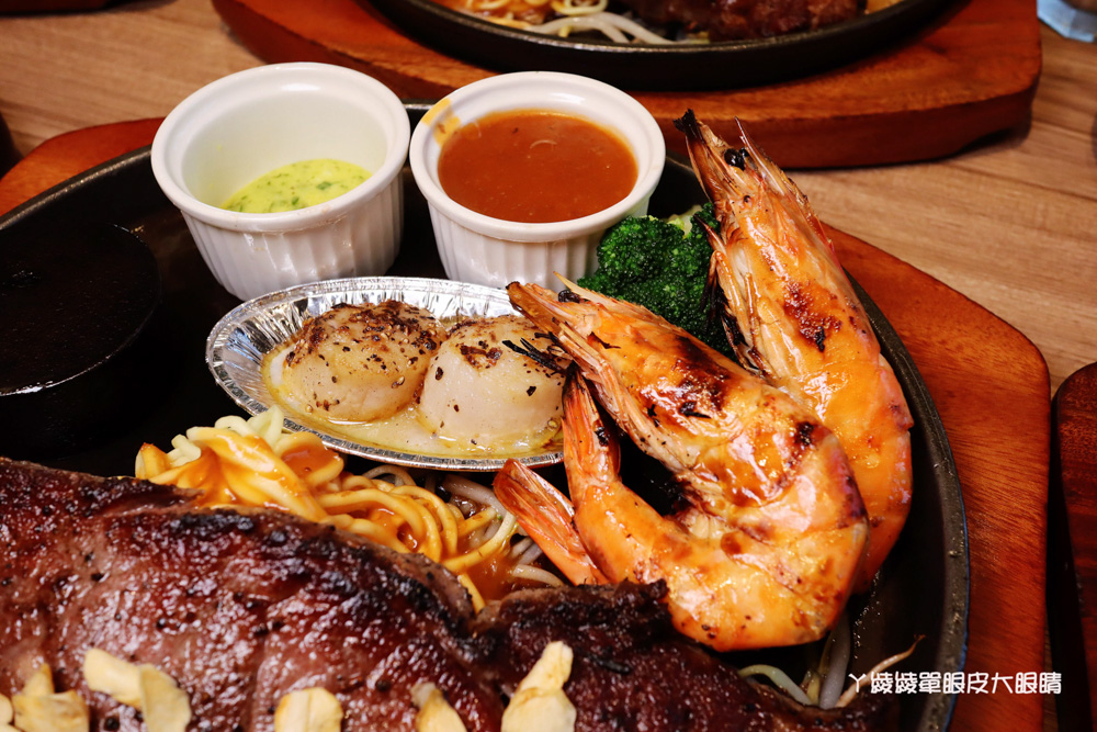 新竹火車站美食|超萌的熊熊奶茶跟珍珠披薩在牛室炙燒牛排!平日299元享自助吧吃到飽