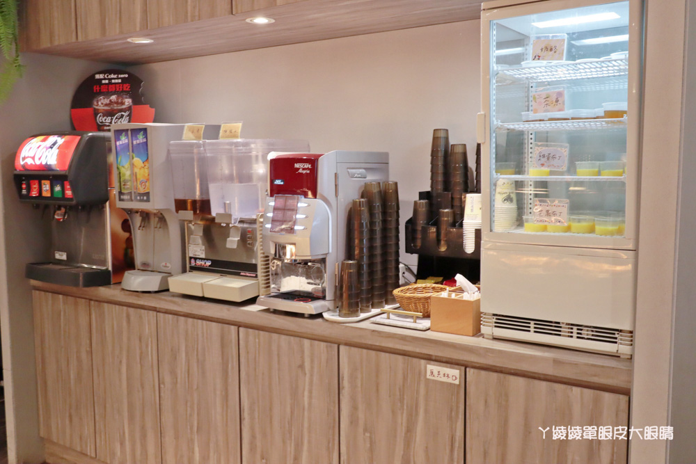 新竹火車站美食|超萌的熊熊奶茶跟珍珠披薩在牛室炙燒牛排!平日299元享自助吧吃到飽