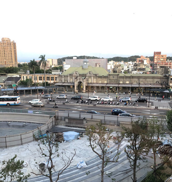 [ 新竹排餐 ] 牛室炙燒牛排BEEFHOUSE 新竹店/排餐/雙人套餐/自助吧吃到飽/熊熊奶茶/珍珠奶茶Pizza