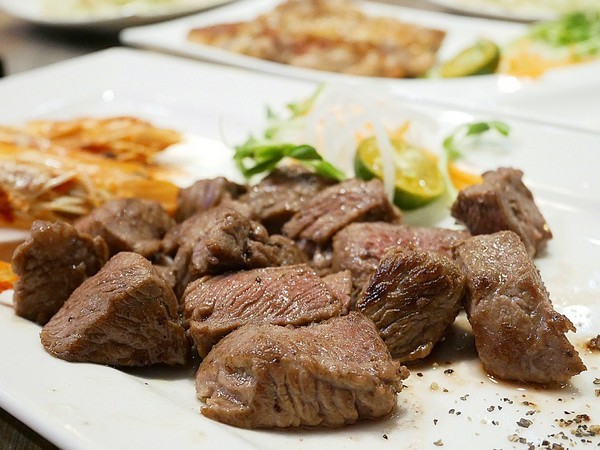 岩谷新鐵板料理Rock Valley(台中秀泰店)：岩谷新鐵板料理Rock Valley-台中秀泰百貨鐵板燒  雙人套餐超值享用  每天還有超值經濟餐替小資族省點錢