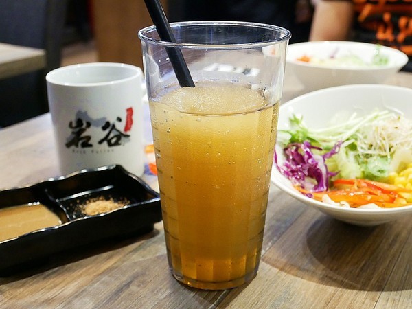 岩谷新鐵板料理Rock Valley(台中秀泰店)：岩谷新鐵板料理Rock Valley-台中秀泰百貨鐵板燒  雙人套餐超值享用  每天還有超值經濟餐替小資族省點錢