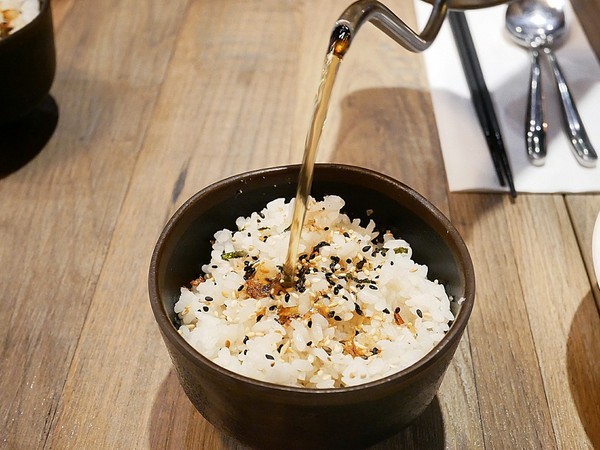 岩谷新鐵板料理Rock Valley(台中秀泰店)：岩谷新鐵板料理Rock Valley-台中秀泰百貨鐵板燒  雙人套餐超值享用  每天還有超值經濟餐替小資族省點錢