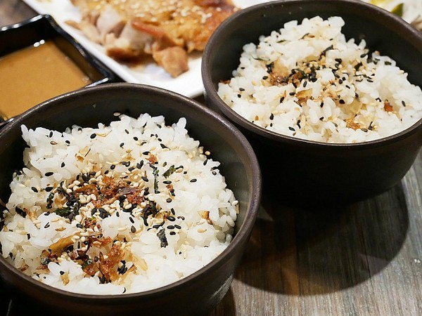 岩谷新鐵板料理Rock Valley(台中秀泰店)：岩谷新鐵板料理Rock Valley-台中秀泰百貨鐵板燒  雙人套餐超值享用  每天還有超值經濟餐替小資族省點錢