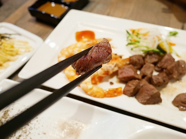 岩谷新鐵板料理Rock Valley(台中秀泰店)：岩谷新鐵板料理Rock Valley-台中秀泰百貨鐵板燒  雙人套餐超值享用  每天還有超值經濟餐替小資族省點錢