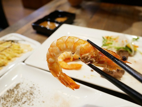 岩谷新鐵板料理Rock Valley(台中秀泰店)：岩谷新鐵板料理Rock Valley-台中秀泰百貨鐵板燒  雙人套餐超值享用  每天還有超值經濟餐替小資族省點錢