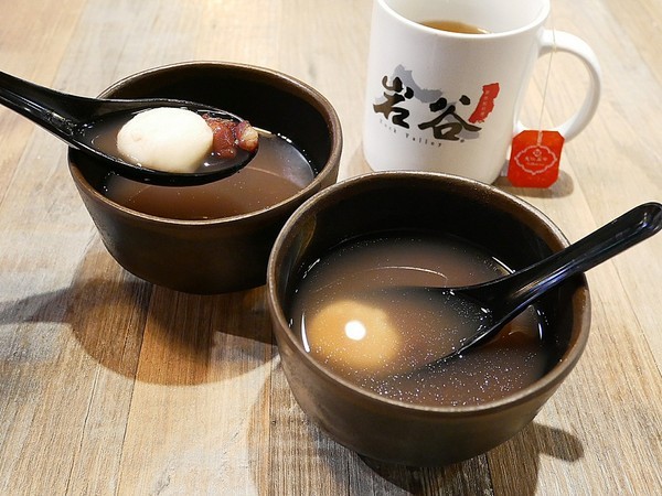 岩谷新鐵板料理Rock Valley(台中秀泰店)：岩谷新鐵板料理Rock Valley-台中秀泰百貨鐵板燒  雙人套餐超值享用  每天還有超值經濟餐替小資族省點錢