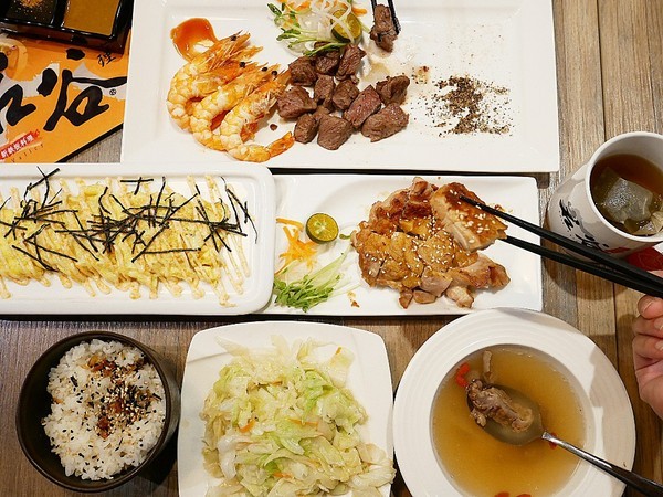 岩谷新鐵板料理Rock Valley(台中秀泰店)：岩谷新鐵板料理Rock Valley-台中秀泰百貨鐵板燒  雙人套餐超值享用  每天還有超值經濟餐替小資族省點錢