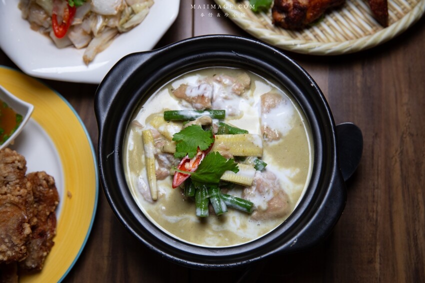 台北美食｜椰兄海派泰式創意料理Coco Brother慶城店～網路評價相當高人氣的泰式料理店，雙人套餐超實惠。活