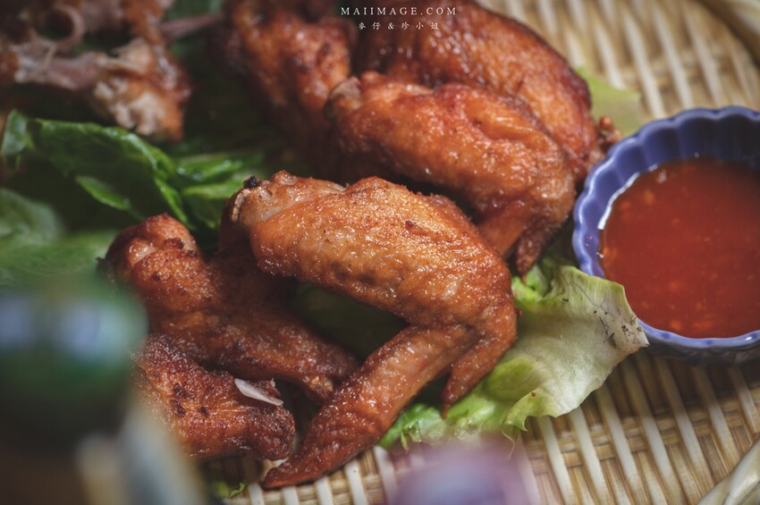 台北美食｜椰兄海派泰式創意料理Coco Brother慶城店～網路評價相當高人氣的泰式料理店，雙人套餐超實惠。活