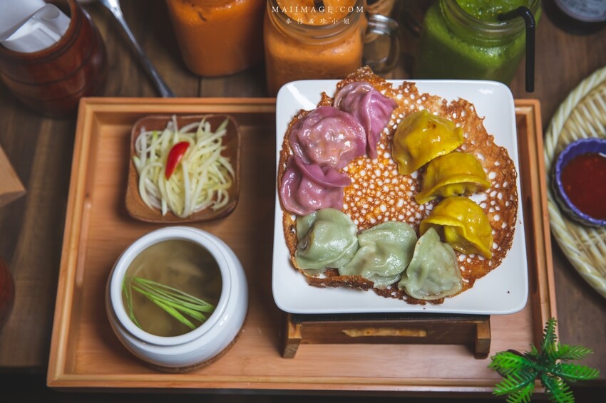 台北美食｜椰兄海派泰式創意料理Coco Brother慶城店～網路評價相當高人氣的泰式料理店，雙人套餐超實惠。活