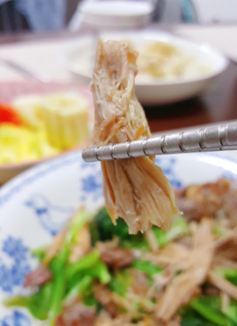 Food｜台南｜老石滴雞精－從源頭選用「無毒雞」製作安心的滴雞精。母親節送禮，慰勞媽媽也寵愛自己！