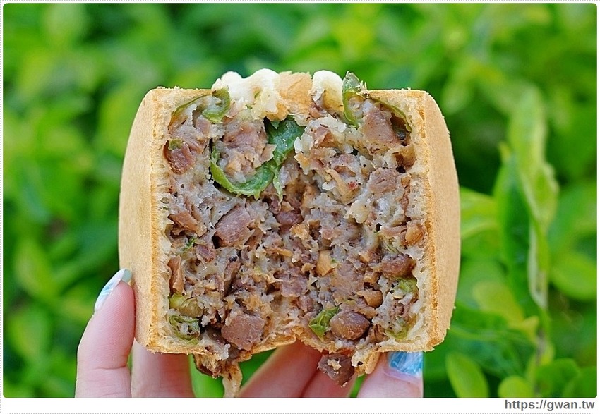 訂單滿到做不出來！老闆說～賣擱卡啊，來吃新推出的榴槤、鹹蛋霜淇淋！