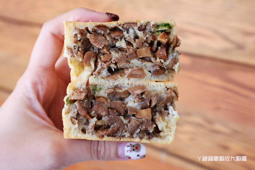 豬年快樂！竹北青畑九號豆製所，新年推出超文青療癒的爆餡紅豆餅！口味獨特