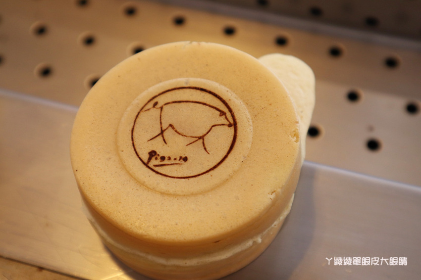 豬年快樂！竹北青畑九號豆製所，新年推出超文青療癒的爆餡紅豆餅！口味獨特