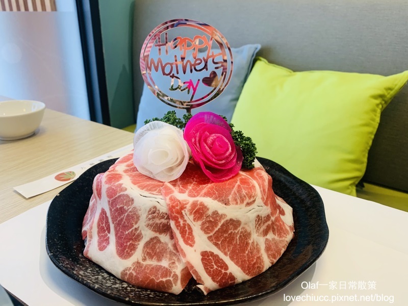 【桃園美食】大麻鍋物藝文店 吃鍋還可以解惑？桃園解惑火鍋店 全台首創魚漿 食材新鮮 裝潢美美 桃園藝文特區特色火鍋 壽星肉品半價（附停車資訊及詳細菜單價目表）