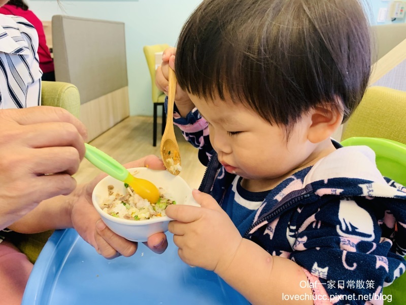 【桃園美食】大麻鍋物藝文店 吃鍋還可以解惑？桃園解惑火鍋店 全台首創魚漿 食材新鮮 裝潢美美 桃園藝文特區特色火鍋 壽星肉品半價（附停車資訊及詳細菜單價目表）