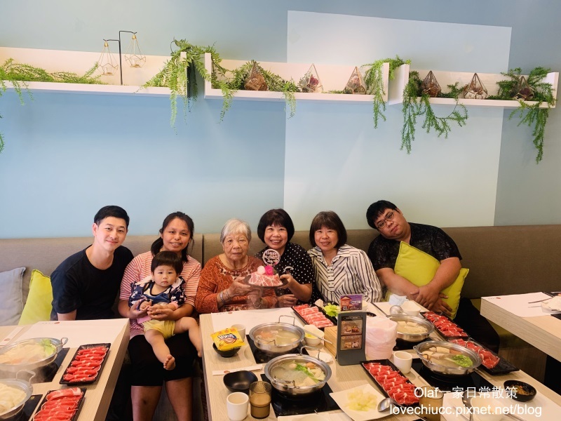 【桃園美食】大麻鍋物藝文店 吃鍋還可以解惑？桃園解惑火鍋店 全台首創魚漿 食材新鮮 裝潢美美 桃園藝文特區特色火鍋 壽星肉品半價（附停車資訊及詳細菜單價目表）