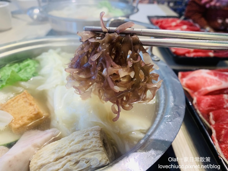 【桃園美食】大麻鍋物藝文店 吃鍋還可以解惑？桃園解惑火鍋店 全台首創魚漿 食材新鮮 裝潢美美 桃園藝文特區特色火鍋 壽星肉品半價（附停車資訊及詳細菜單價目表）