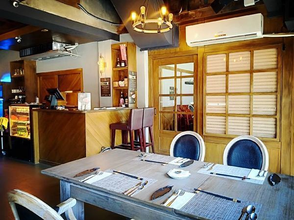 46426428_359156081317864_7782959874018639872_n