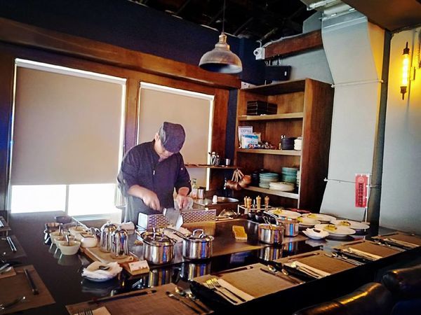 46482879_301698407114639_4811361848337104896_n