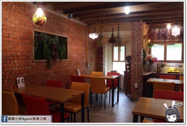 貓言貓語雪花冰下午茶：[食記]►台南北區◄貓言貓語雪花冰下午茶/點草莓雙人套餐還送草莓泡芙/本月打卡就送貓咪蛋糕/超人氣店貓陪你玩