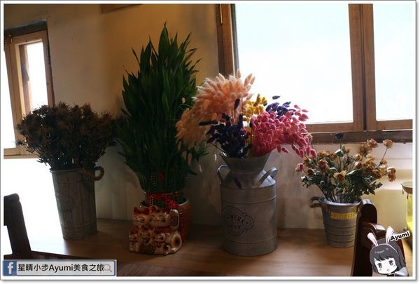 貓言貓語雪花冰下午茶：[食記]►台南北區◄貓言貓語雪花冰下午茶/點草莓雙人套餐還送草莓泡芙/本月打卡就送貓咪蛋糕/超人氣店貓陪你玩