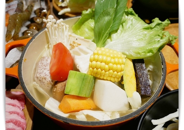 「Candit康荻新食」好韓系的手搖飲料店,迷你球池好可愛 ♡