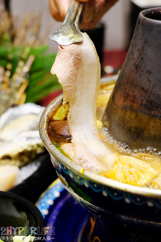 勤美誠品美食,台中好吃,台中火鍋,台中美食,台中酸菜白肉鍋,台中麻辣鍋,小瀋陽 向上店,小瀋陽小火鍋,小瀋陽碳火小火鍋,景泰藍鍋,草悟道美食 @強生與小吠的Hyper人蔘~