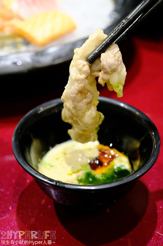 勤美誠品美食,台中好吃,台中火鍋,台中美食,台中酸菜白肉鍋,台中麻辣鍋,小瀋陽 向上店,小瀋陽小火鍋,小瀋陽碳火小火鍋,景泰藍鍋,草悟道美食 @強生與小吠的Hyper人蔘~