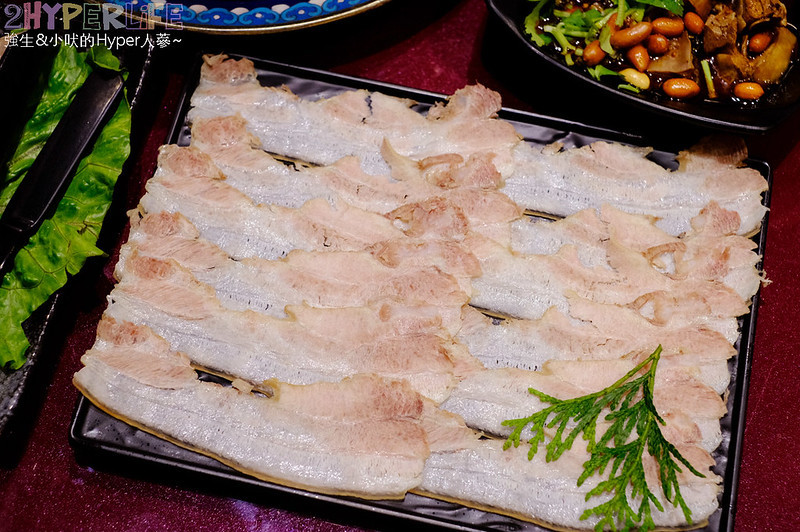 勤美誠品美食,台中好吃,台中火鍋,台中美食,台中酸菜白肉鍋,台中麻辣鍋,小瀋陽 向上店,小瀋陽小火鍋,小瀋陽碳火小火鍋,景泰藍鍋,草悟道美食 @強生與小吠的Hyper人蔘~