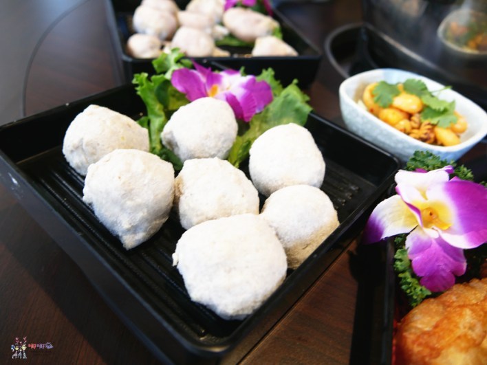 桃園美食,桃園火鍋,火鍋推薦,叩启堂,雞煲蟹,團體聚餐,家庭聚餐,約會,吃火鍋