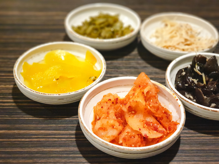 高雄美食||玉豆腐韓國家庭料理 家樂福愛河店-不只有豆腐煲，韓式炸雞搭配熔岩起司也是罪惡十足 ||三民區、韓式料理