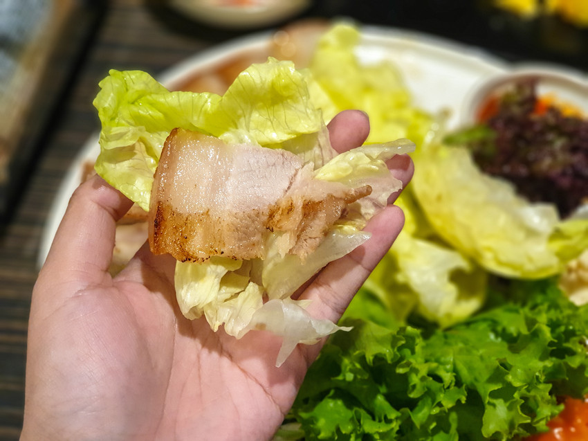 高雄美食||玉豆腐韓國家庭料理 家樂福愛河店-不只有豆腐煲，韓式炸雞搭配熔岩起司也是罪惡十足 ||三民區、韓式料理